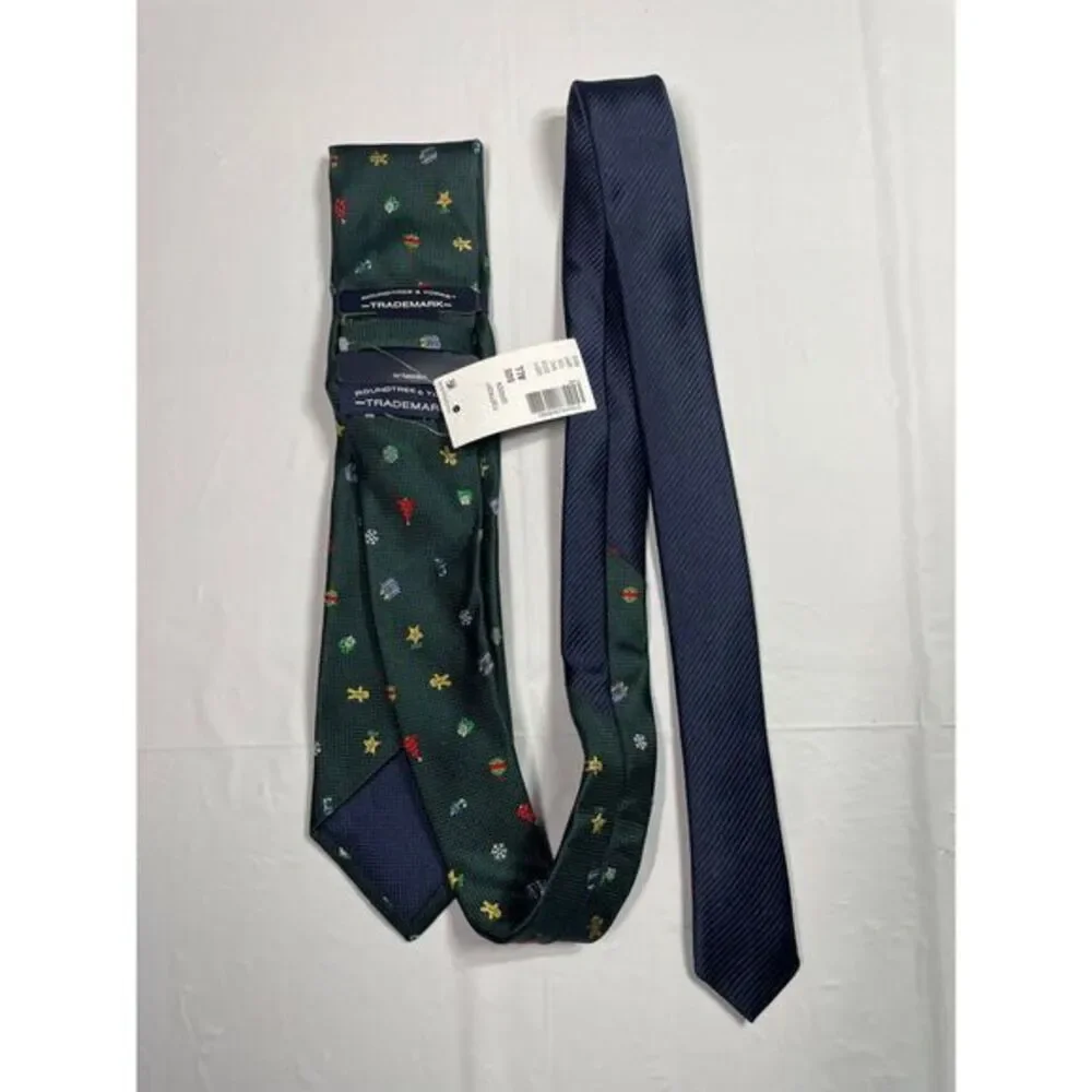 Roundtree & Yorke Christmas Holiday Tie Green Blue Festive Novelty Men's Necktie
